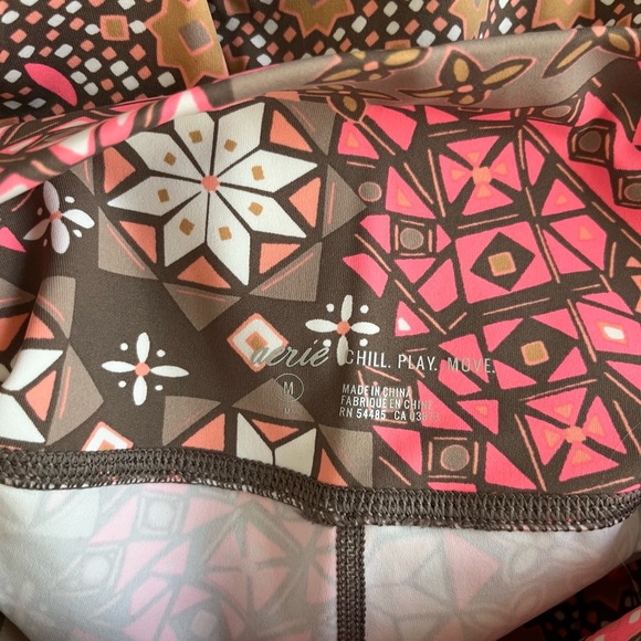 Pink Floral Pattern Legging and Sports Bra Set - Picture 7 of 9